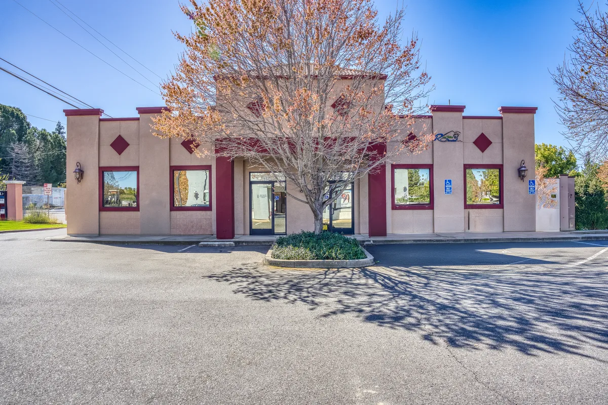 Thrive Dental Yuba City office building